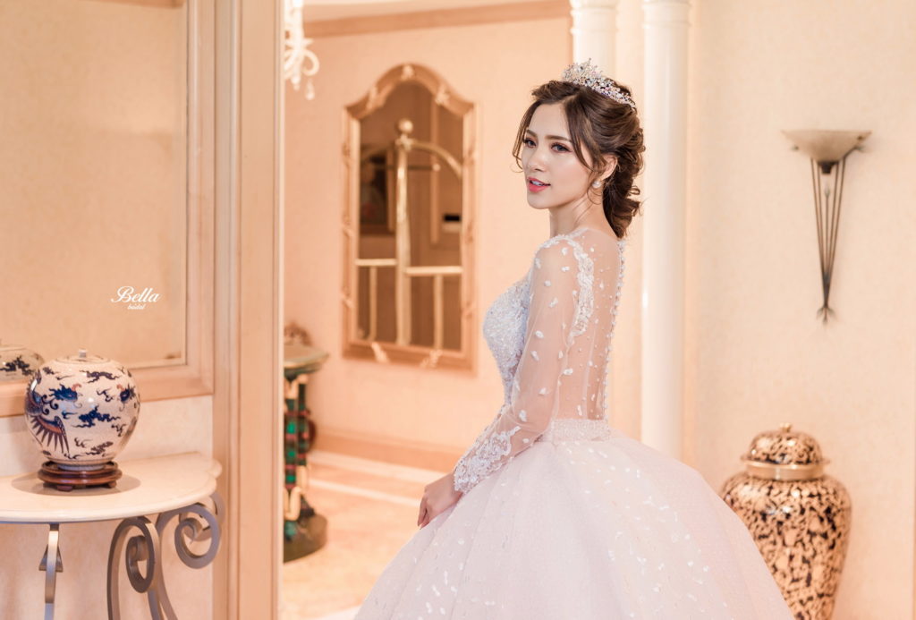Album váy cưới xòe bồng