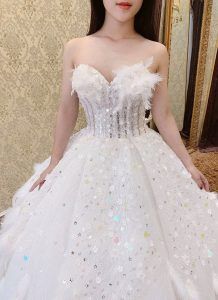 thuê váy cưới đẹp sài gòn