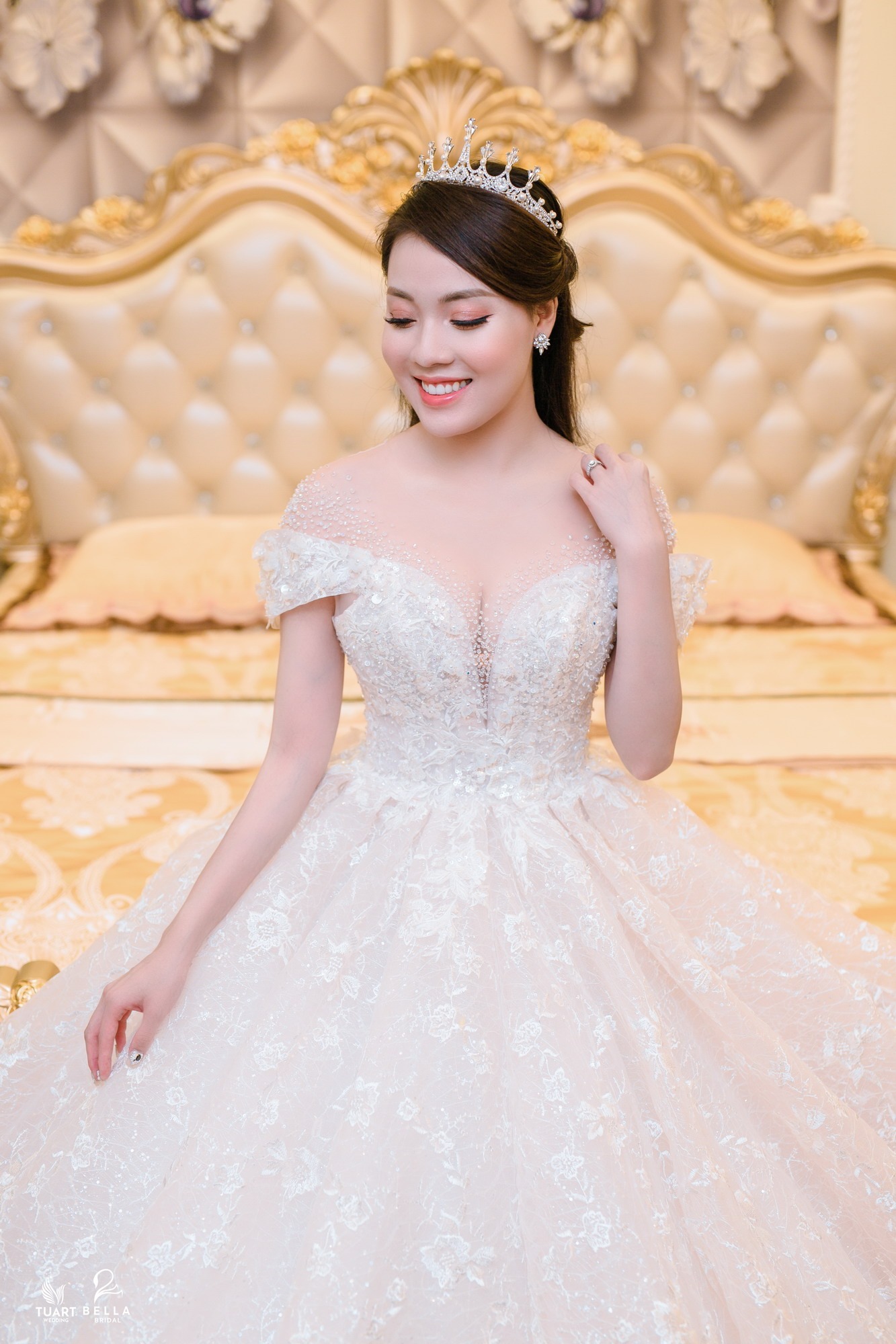 Dòng váy cưới mới lần đầu tiên xuất hiện trong ngành cưới Việt Nam
