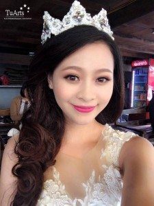 trang điểm cô dâu hiện đại, nhẹ nhàng 11