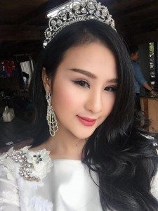 Cách chọn phấn nền trang điểm cô dâu 1