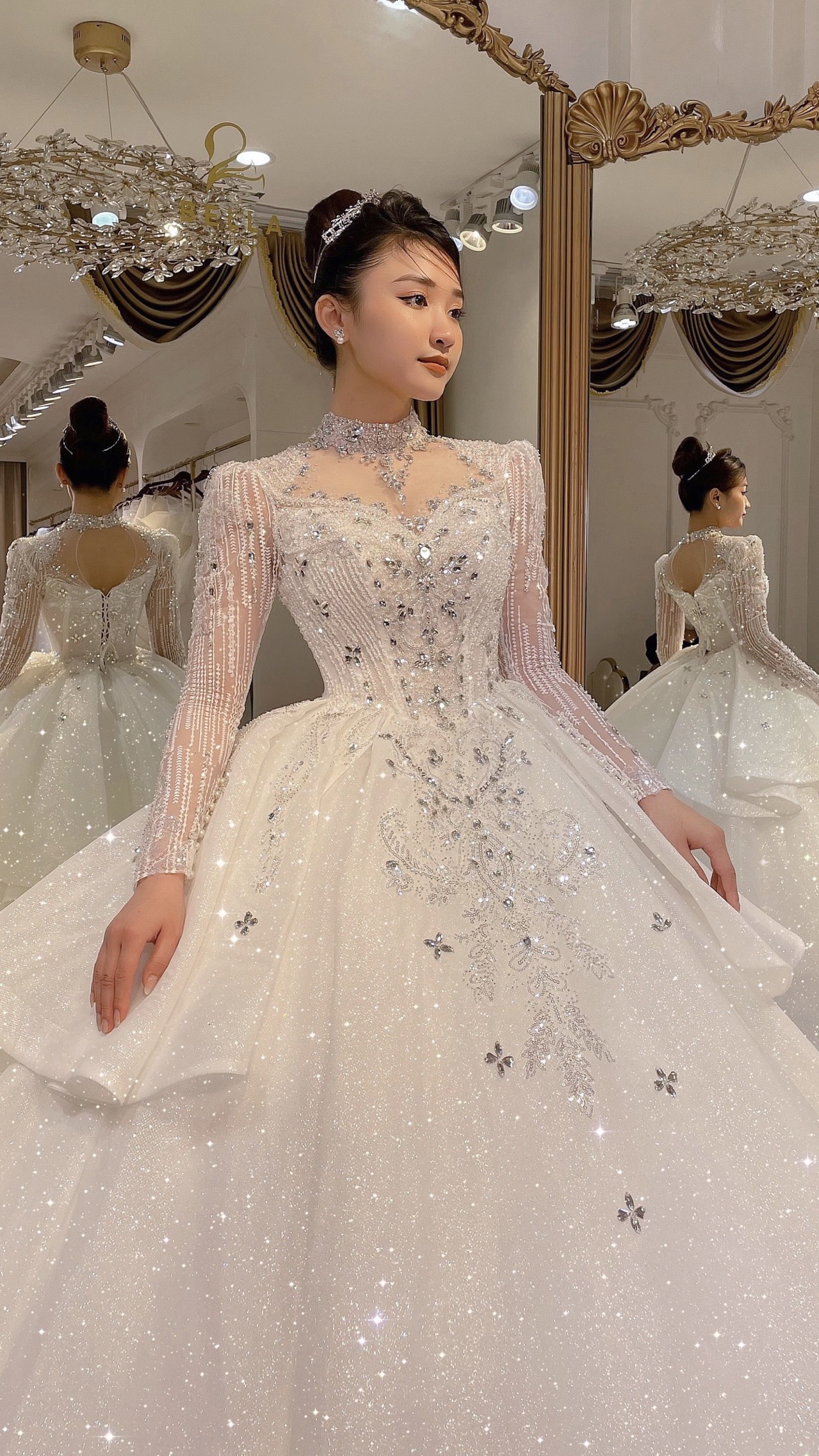 Váy cưới làm lễ Luxury  LLX03  KIM COUTURETHƯƠNG HIỆU VÁY CƯỚI THIẾT KẾ  NỔI TIẾNG TẠI VIỆT NAM