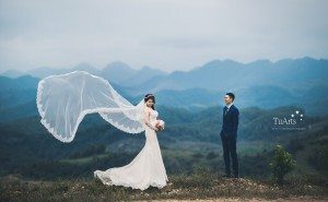 Bộ ảnh cưới độc đáo tại nghĩa trang 2