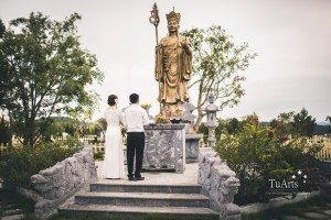 Bộ ảnh cưới độc đáo tại nghĩa trang 10