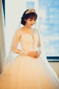 Phong cách trang điểm cô dâu hiện đại, nhẹ nhàng 3