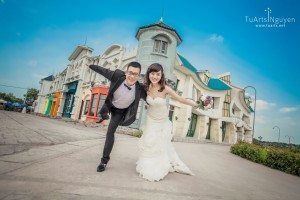 chụp hình cưới tinh nghịch