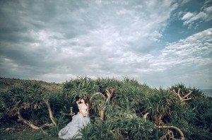 Một số cách tạo dáng chụp ảnh cưới 10