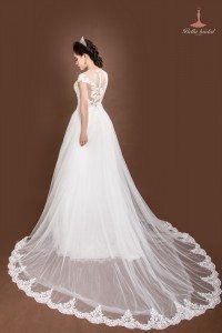 Kinh nghiệm chọn váy cưới đẹp ở Hà Nội 4