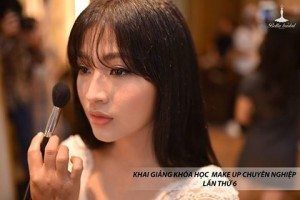 Học trang điểm chuyên nghiệp Hà Nội 3