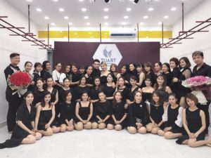 học đào tạo trang điểm chuyên nghiệp