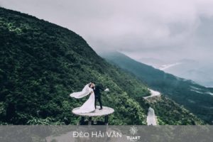 Những địa điểm chụp ảnh cưới Đà Nẵng bạn nên biết - Đà Nẵng là địa điểm khá lý tưởng để có album ảnh cưới lung linh ghi lại khoảnh khắc đáng nhớ nhất trong cuộc đời của mỗi cặp đôi.