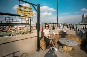 Thả hồn theo mây trời cùng 8 quán cà phê đẹp nhất ở Hà Nội với view 360 độ