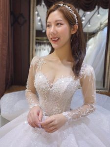 thuê váy cưới đẹp đà nẵng
