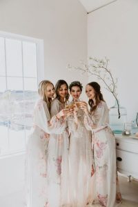 11 trang phục gợi ý cho buổi tiệc “chia tay độc thân” của cô dâu