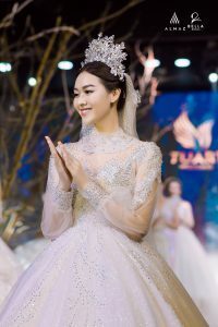 TuArt đơn vị bảo trợ hình ảnh độc quyền cho Vedette - Á hậu Tường San trong show diễn váy cưới đỉnh cao Bella Fashion Show