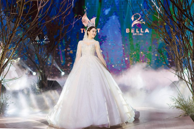 TuArt đơn vị bảo trợ hình ảnh độc quyền cho Vedette - Á hậu Tường San trong show diễn váy cưới đỉnh cao Bella Fashion Show