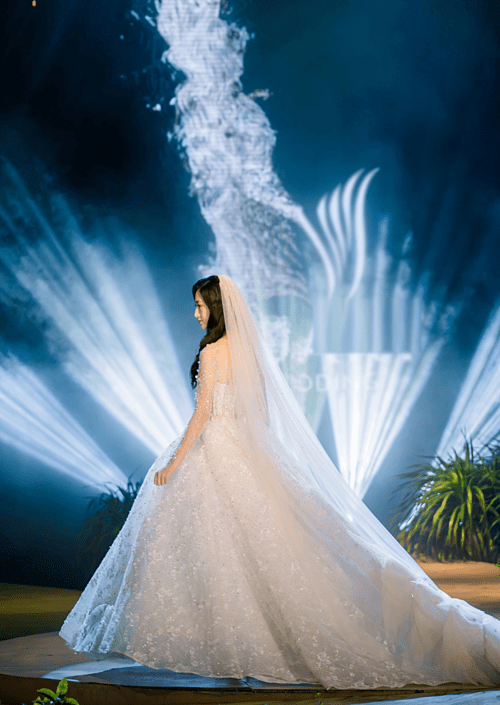 Hoa hậu Lương Thùy Linh hóa nàng dâu yêu kiều dưới ống kính của TuArt Wedding