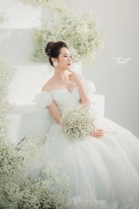 Ca sĩ “Vợ tuyệt vời nhất” Vũ Duy Khánh và Hotgirl Phương Anh tung bộ ảnh cưới concept Phi Hành Gia cực chất khiến Fan rần rần