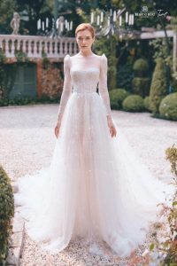 Sự kết hợp hoàn hảo giữa TuArt & Hacchic Couture trong BST Garden of the Muse