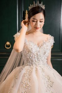 Váy cưới thiết kế - Xu hướng của những chiếc váy cưới quyến rũ và phá cách năm 2022 - 2023