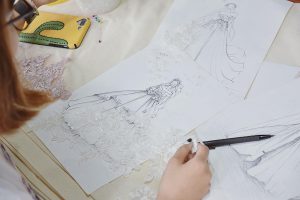 Váy cưới thiết kế - Xu hướng của những chiếc váy cưới quyến rũ và phá cách năm 2022 - 2023
