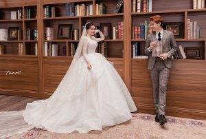 Trọn bộ ảnh cưới kỷ niệm 23 năm bên nhau của vợ chồng MC Hồng Phúc
