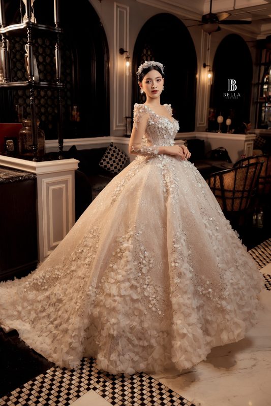Á hậu Phương Nhi ngọt ngào làm mẫu váy cưới phong cách công chúa