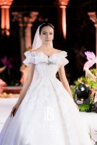 Một lần nữa hãy cùng ngắm nhìn những mẫu thiết kế trong BST Le Jardin của Bella Bridal dưới góc máy của team TuArt nhé: