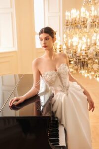 Hiếu Minh Bespoke bán và cho thuê váy Tiệc, Dạ Hội, Vũ hội (prom) thiết kế đẹp - độc - lạ