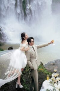 Album ảnh cưới đẹp hùng vỹ tại thác Damry Đà Lạt