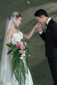 Album ảnh cưới tối giản tinh tế Style Hàn Quốc tại Studio