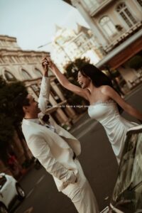 ẢNH CƯỚI XE CỔ TẠI SÀI GÒN